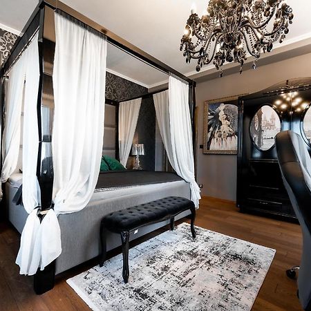 Premium Apt Kosice Center 3 Room 150M2 Hlavna Ulica エクステリア 写真