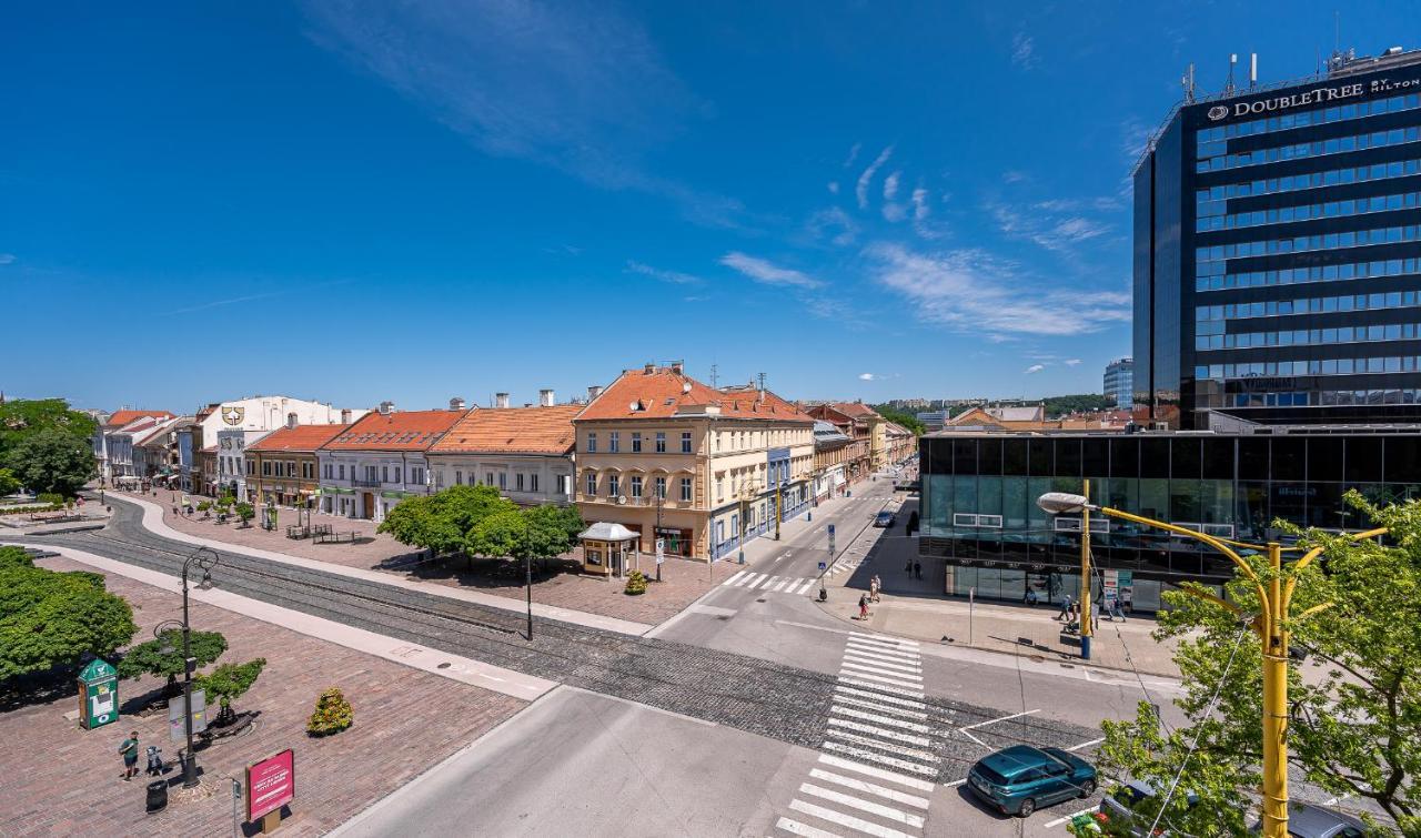 Premium Apt Kosice Center 3 Room 150M2 Hlavna Ulica エクステリア 写真