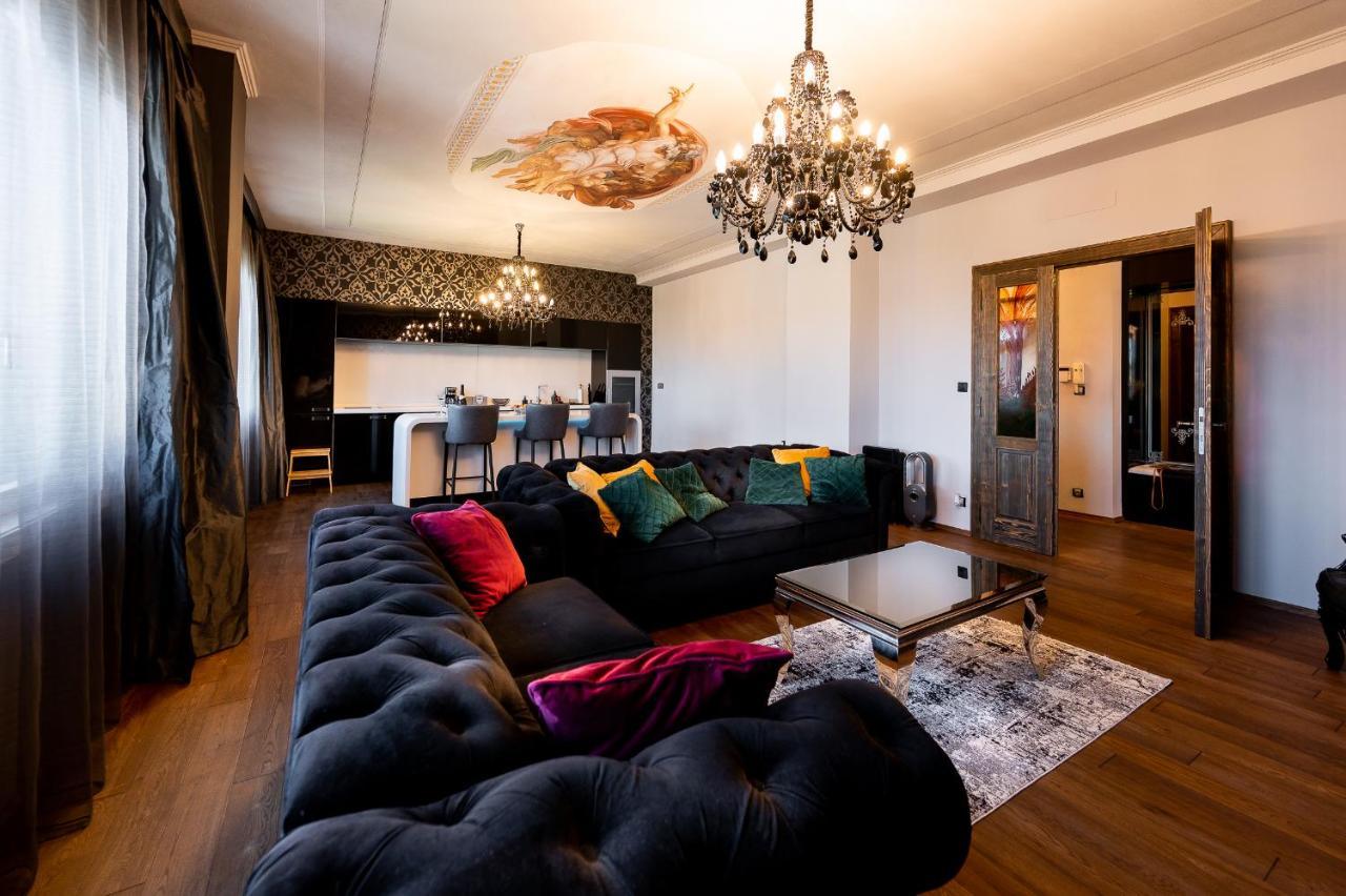 Premium Apt Kosice Center 3 Room 150M2 Hlavna Ulica エクステリア 写真