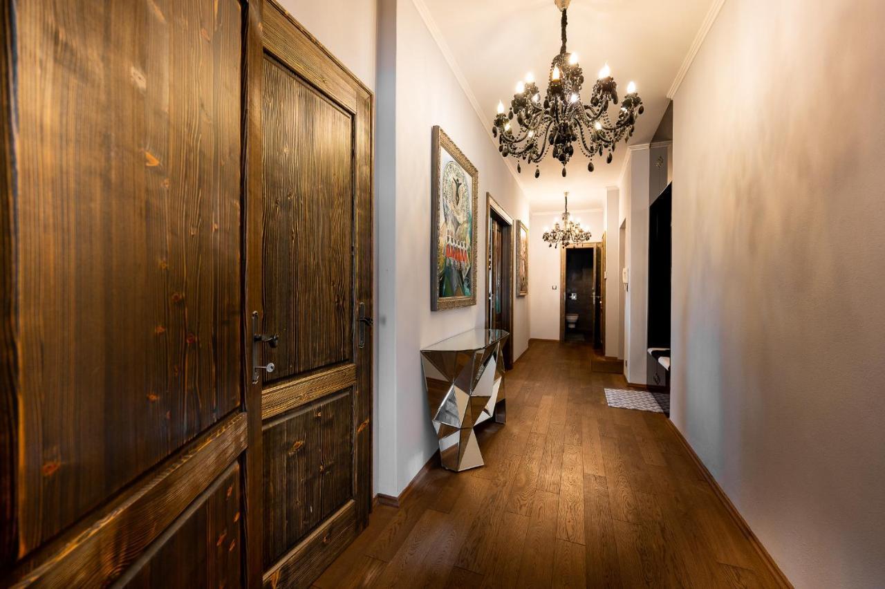 Premium Apt Kosice Center 3 Room 150M2 Hlavna Ulica エクステリア 写真