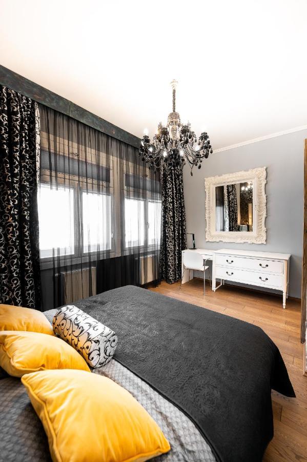 Premium Apt Kosice Center 3 Room 150M2 Hlavna Ulica エクステリア 写真