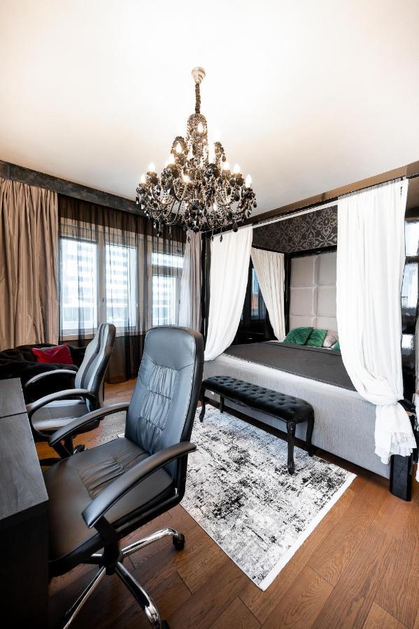 Premium Apt Kosice Center 3 Room 150M2 Hlavna Ulica エクステリア 写真