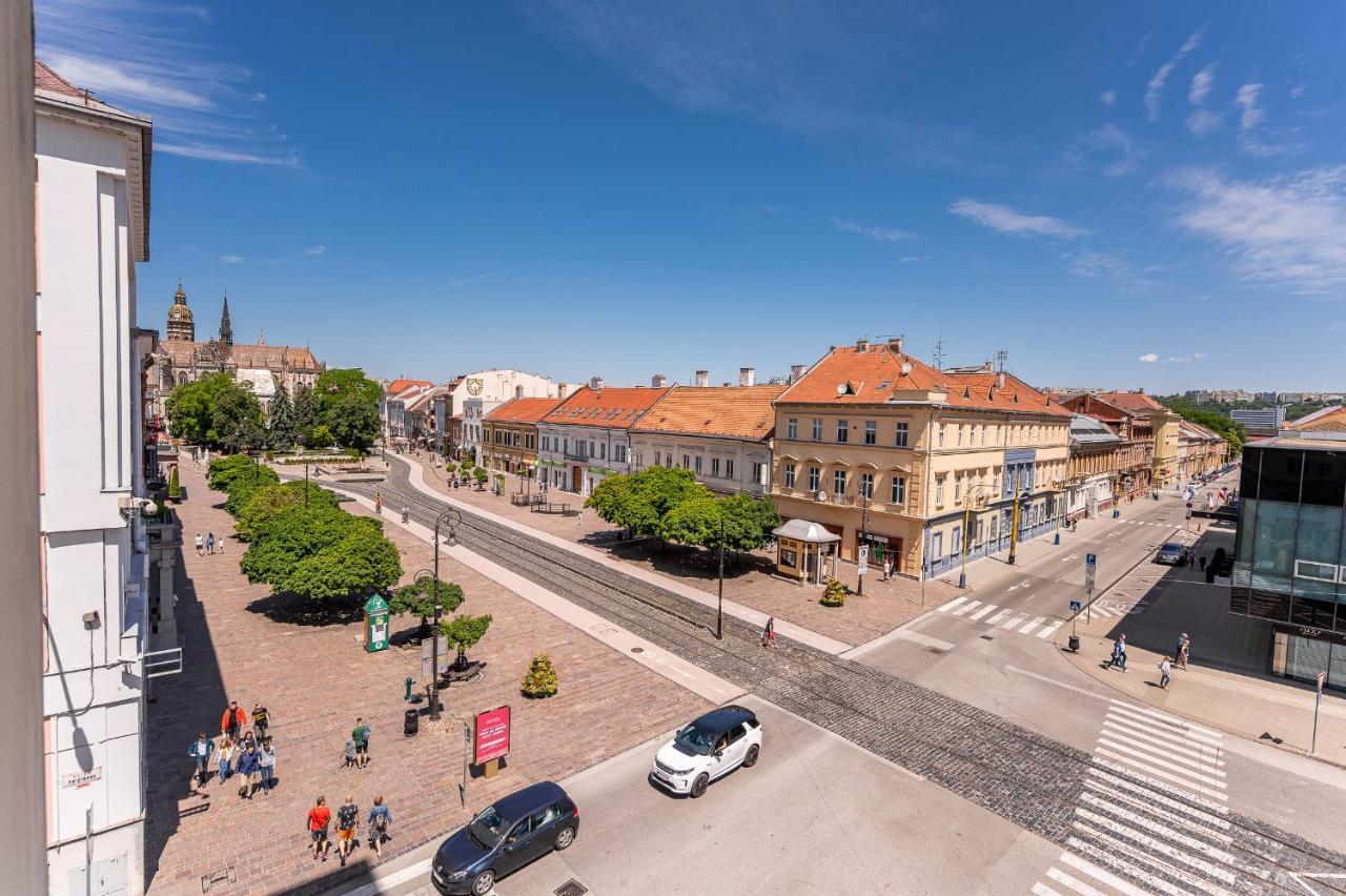 Premium Apt Kosice Center 3 Room 150M2 Hlavna Ulica エクステリア 写真