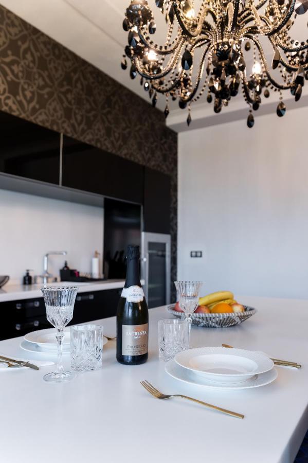 Premium Apt Kosice Center 3 Room 150M2 Hlavna Ulica エクステリア 写真